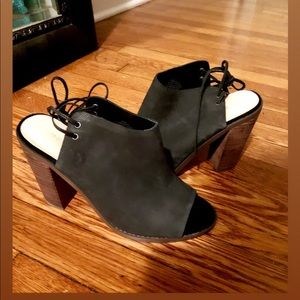 Nine West Leather Pinsento Tie Heels